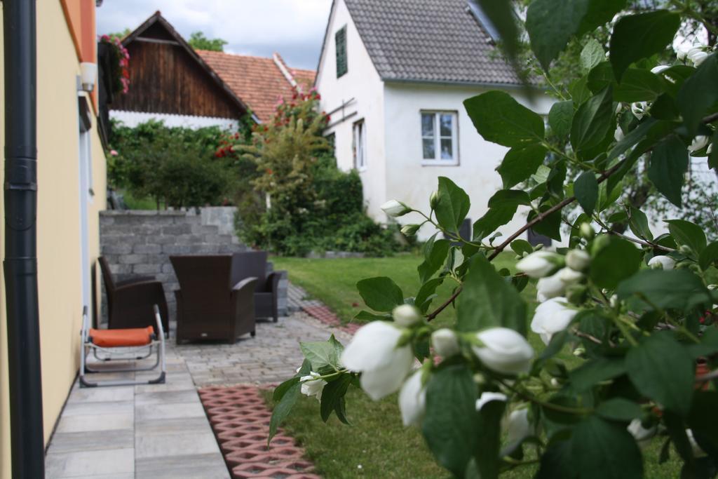 Gastehaus Dobida Hotell Unterlamm  Exteriör bild